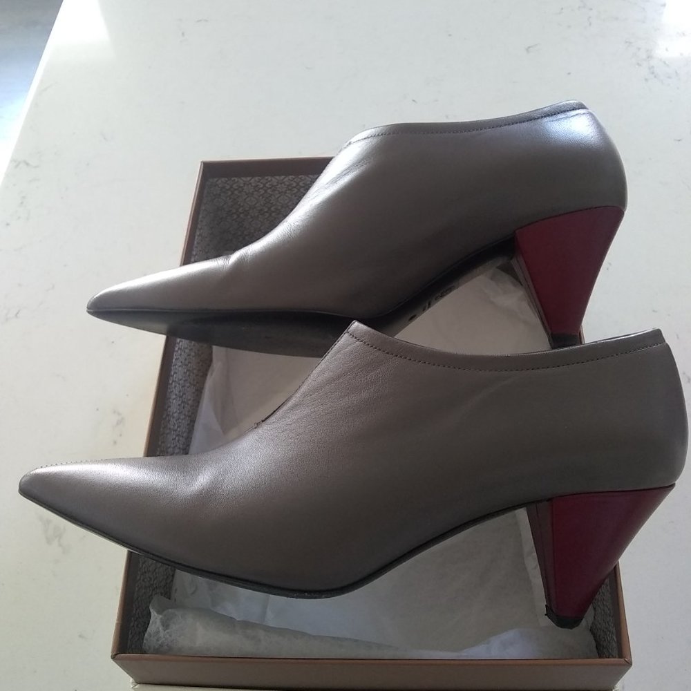 M. Gemi The Cono Stone/Red Leather Size 40 or 9